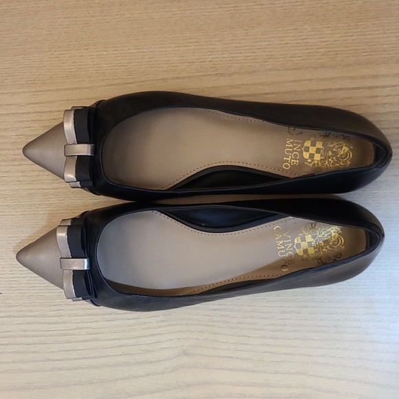 Vince Camuto Pointed Toe Flat with Bow - Picture 2 of 4